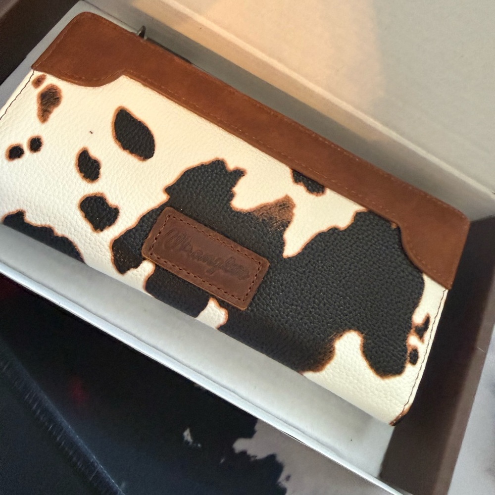 Wrangler Cowhide Print Wallet